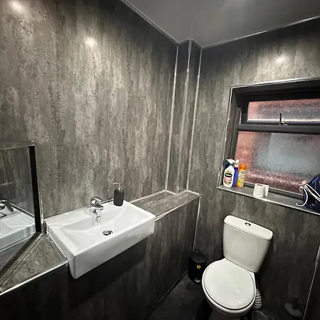 Homestay Cozy Double Near Train Station